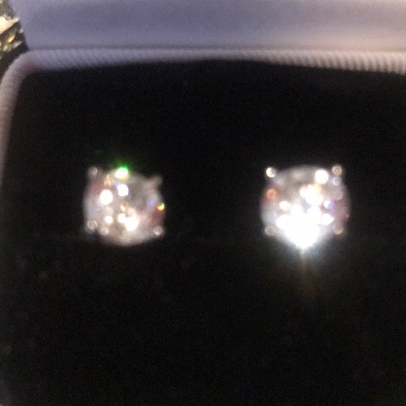 1 Carat CZ Stud Earrings set in Sterling Silver - Picture 2 of 3